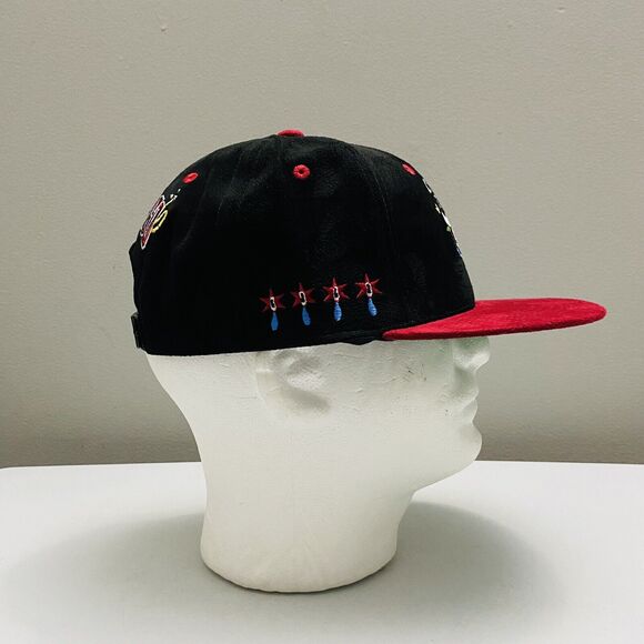Chicago Bulls Artist Hat Series SGA 2023/24 JULIA FRANCO 3/18/24 Cap One Size - Picture 3 of 10